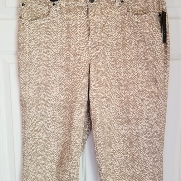 DASH Cropped Jeans NWT 16 Multi-Colored Reptile - Picture 2 of 6